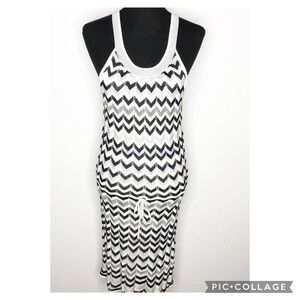 WHBM white black silver metallic chevron sleeveless knit midi dress size Medium